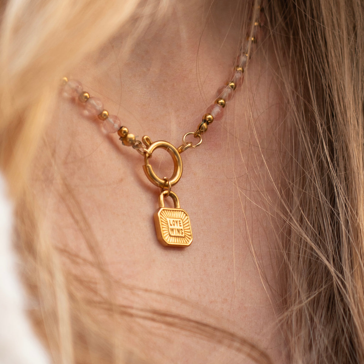 Blush Necklace Gold